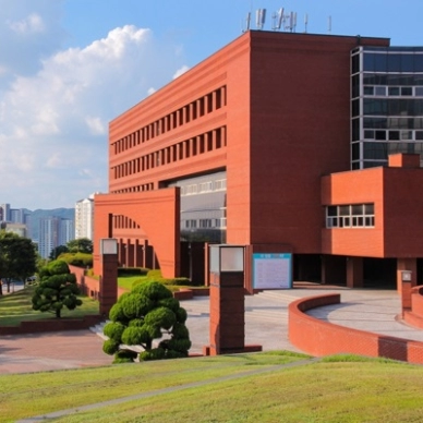 dai-hoc-jangan